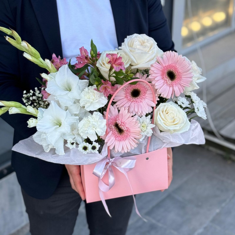 Цветочная композиция в коробке №11