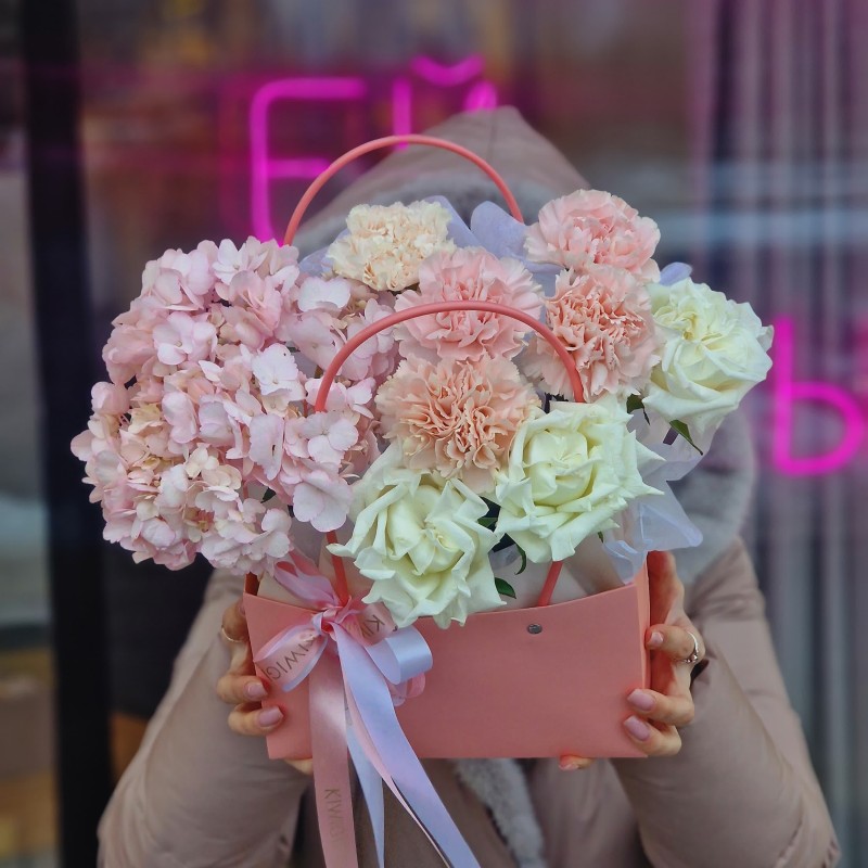 Цветочная композиция в коробке №23