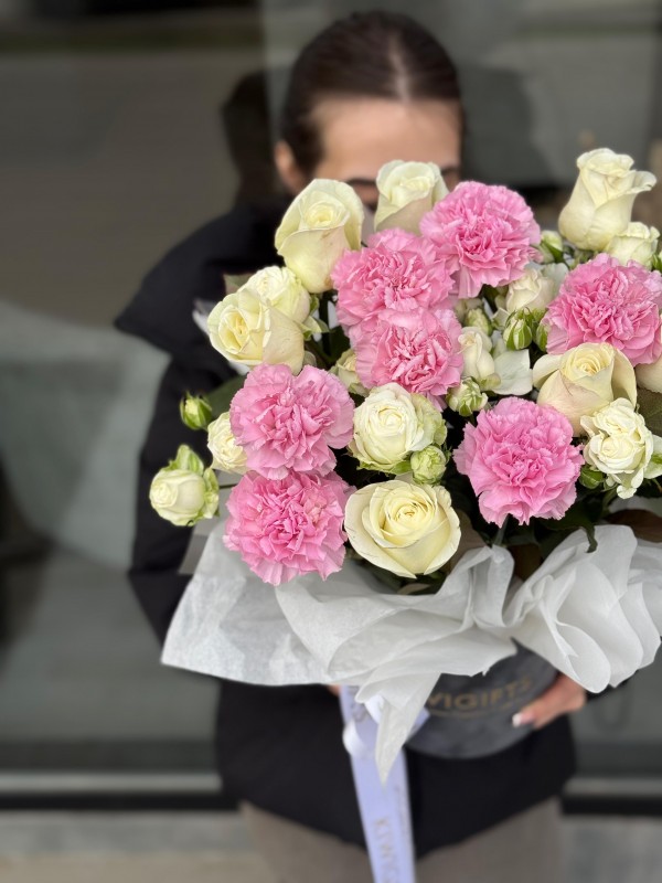 Цветочная композиция в коробке №24