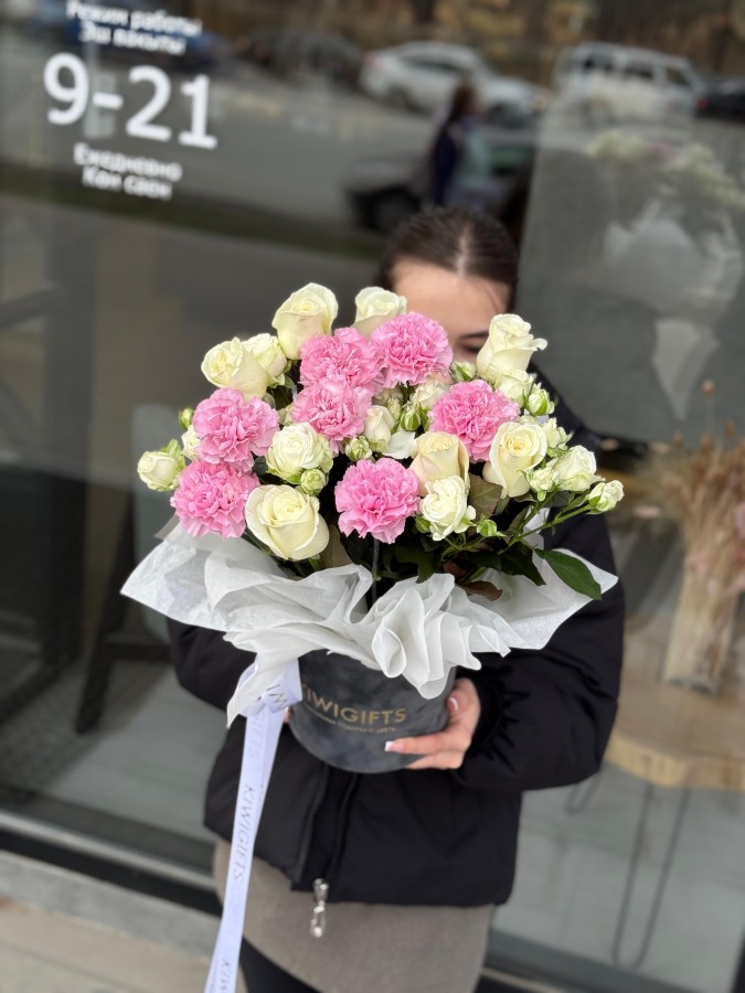 Цветочная композиция в коробке №24