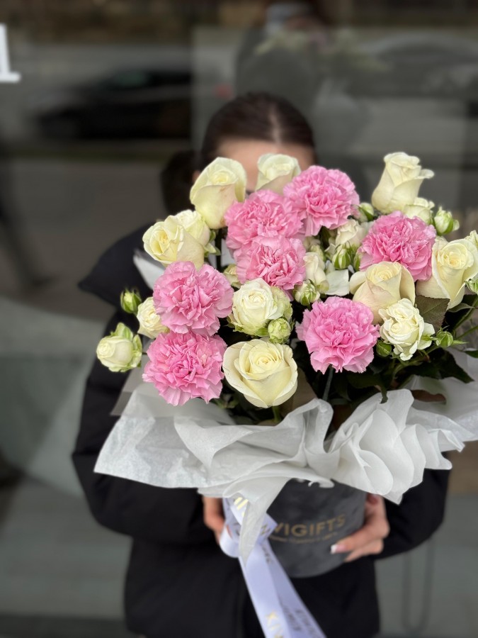 Цветочная композиция в коробке №24