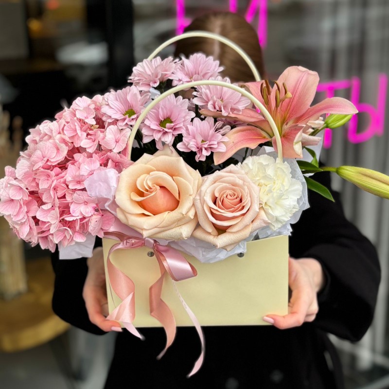 Цветочная композиция в коробке №22