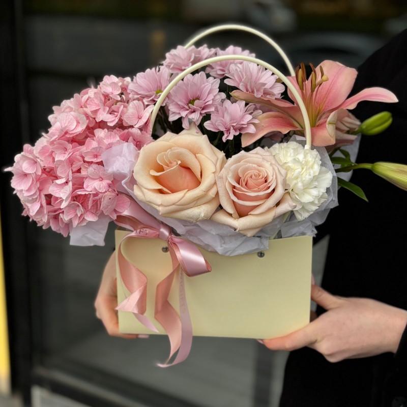 Цветочная композиция в коробке №22