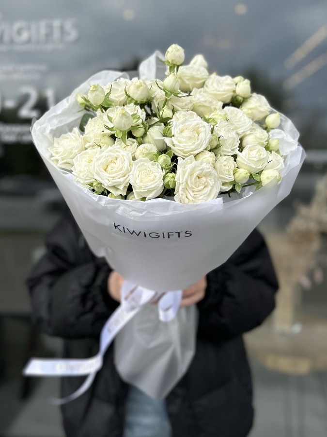 Букет из кустовых роз №6