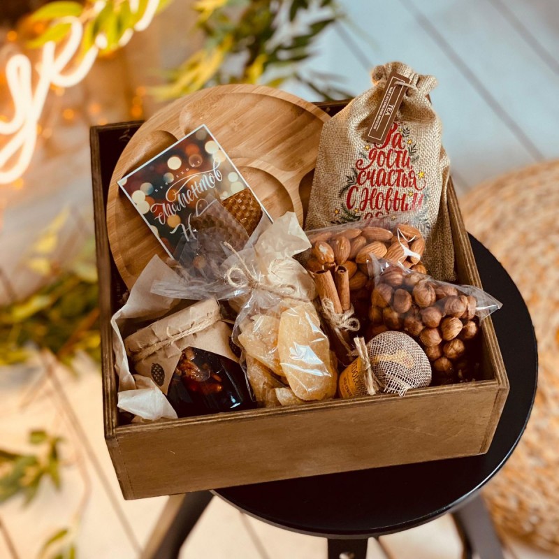 Подарочный набор с менажницей (новогодний)