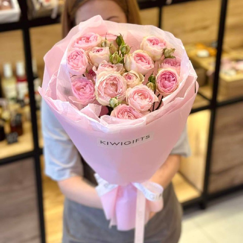 Букет из кустовых роз №8