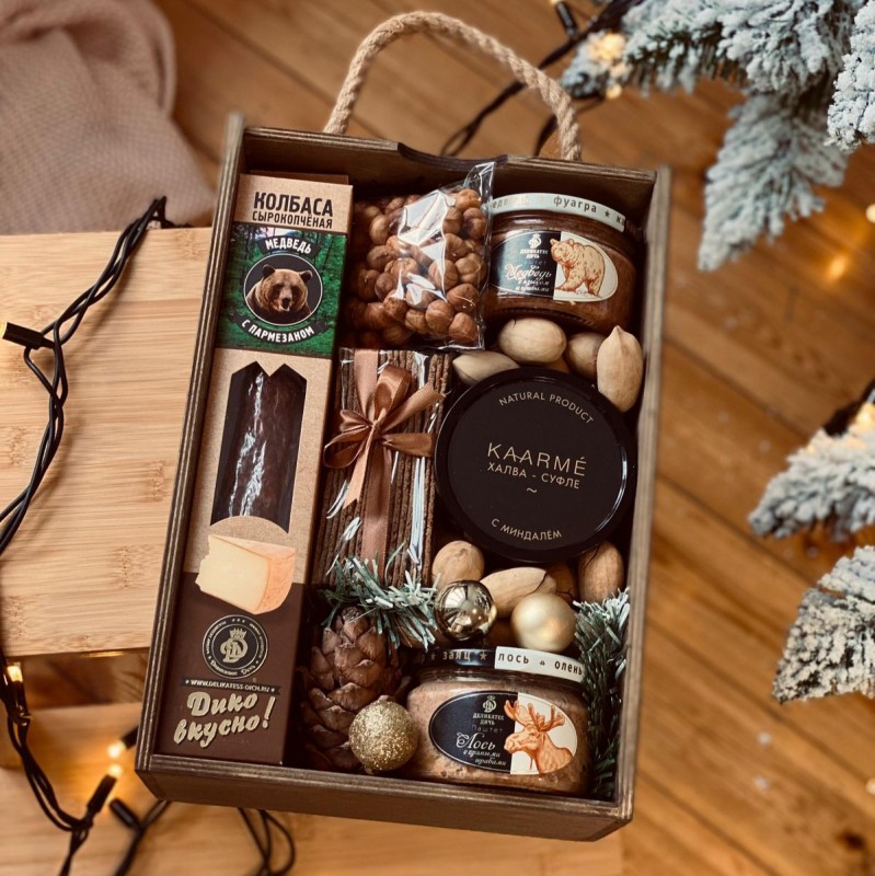 Подарочный набор с деликатесами из дичи №33 (новогодний)